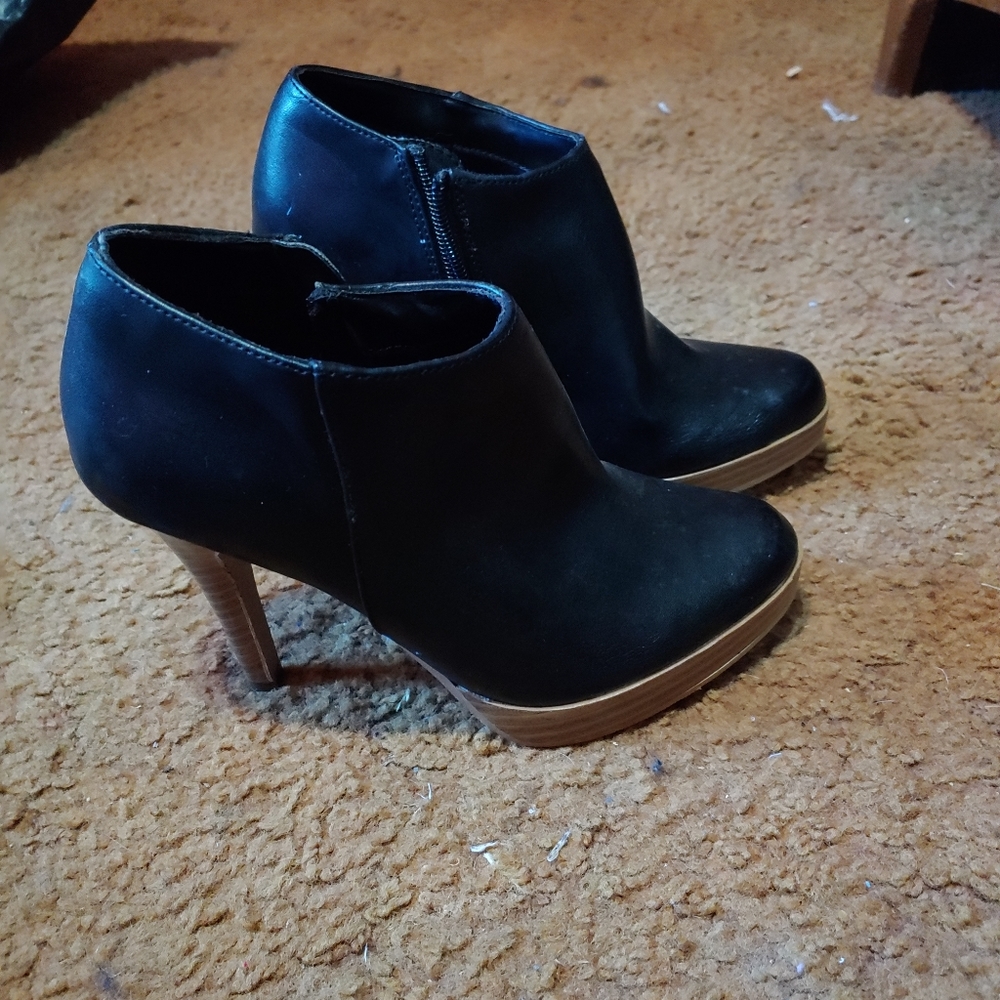 Booties - Picture 3 of 4